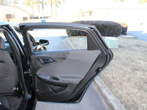 Used 2021 Chevrolet Malibu LT FWD image 21