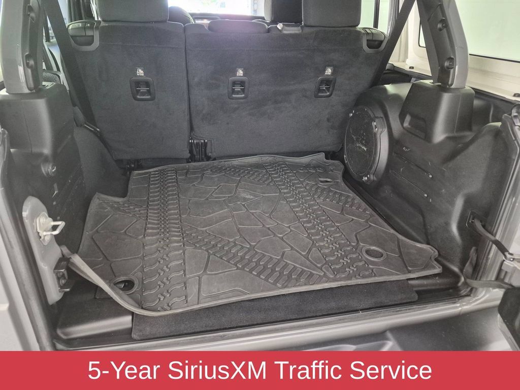 Used 2019 Jeep Wrangler Unlimited Sahara AWD/4WD image 31