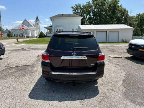 Used 2011 Toyota Highlander Limited w/ Tow Pkg AWD/4WD image 7