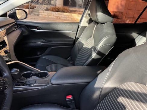 Used 2021 Toyota Camry SE image 38