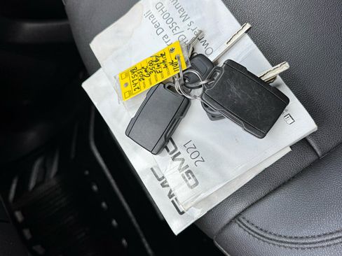 Used 2021 GMC Sierra 3500 2WD Crew Cab w/ Convenience Package image 44