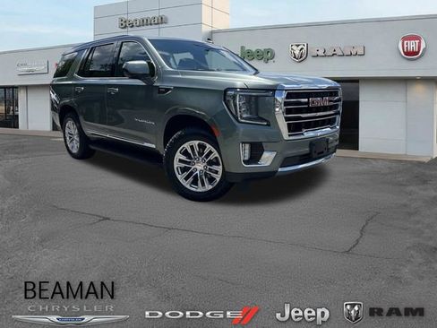 Used 2023 GMC Yukon SLT AWD/4WD image 1