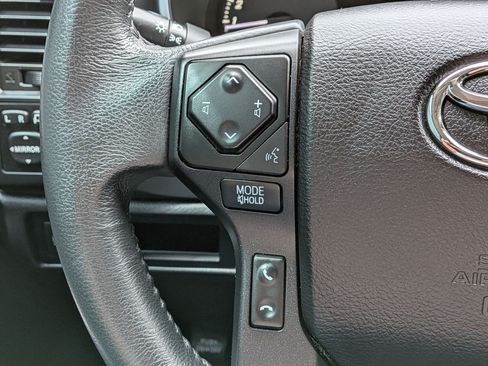 Used 2022 Toyota Sequoia TRD Pro AWD/4WD image 17