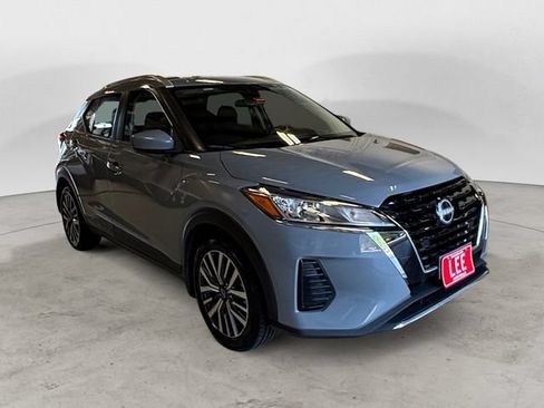 Certified 2023 Nissan Kicks SV FWD image 7