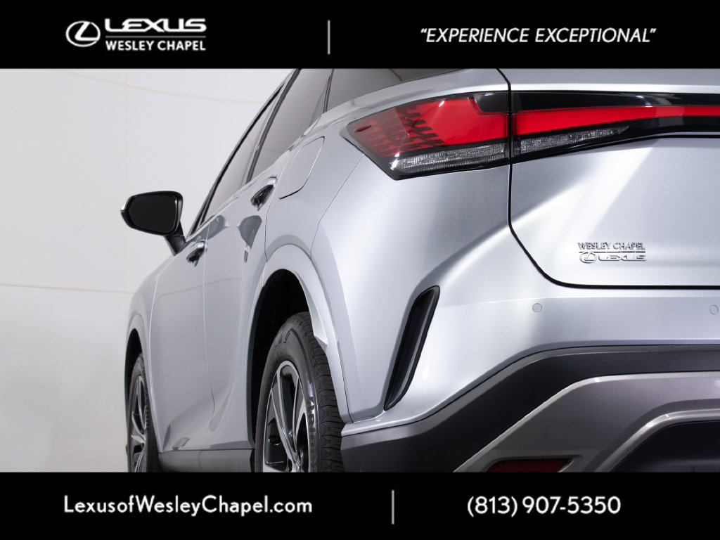 Used 2023 Lexus RX 350h w/ Accessory Package (Z1) AWD/4WD image 6