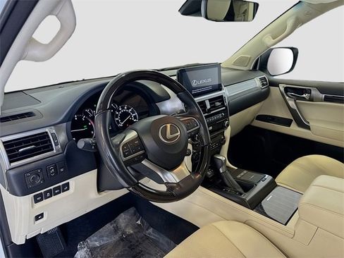 Used 2022 Lexus GX 460 Premium image 9