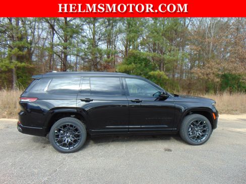 New 2025 Jeep Grand Cherokee L Summit w/ Advanced Protech Group IV AWD/4WD image 16