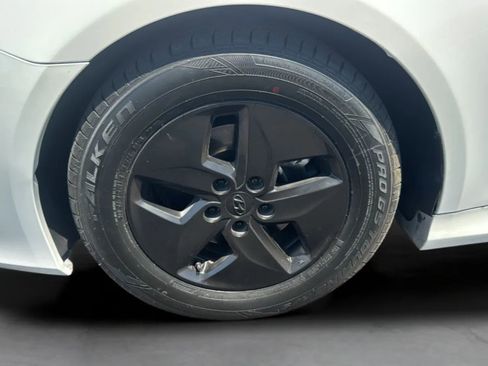 Used 2012 Hyundai Sonata Hybrid FWD image 31