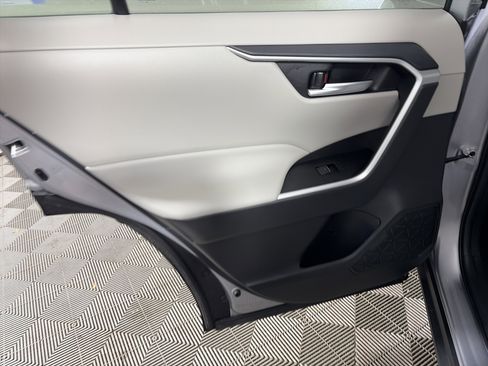 Used 2025 Toyota RAV4 XLE Premium image 36