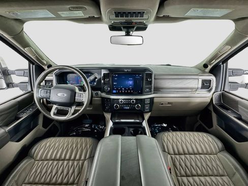 Used 2025 Ford F350 Platinum w/ Platinum Plus Package AWD/4WD image 16