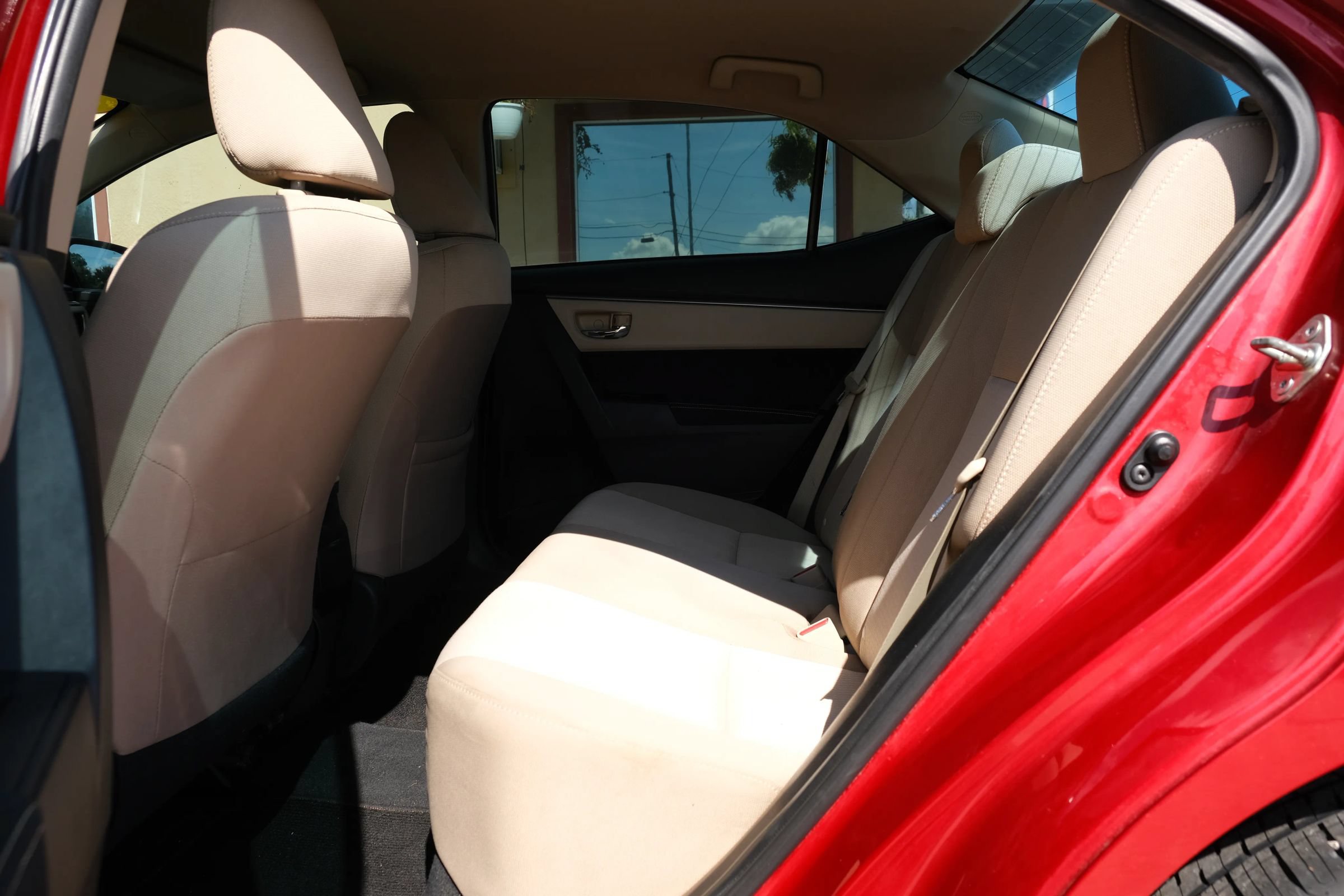 Used 2014 Toyota Corolla LE FWD image 13