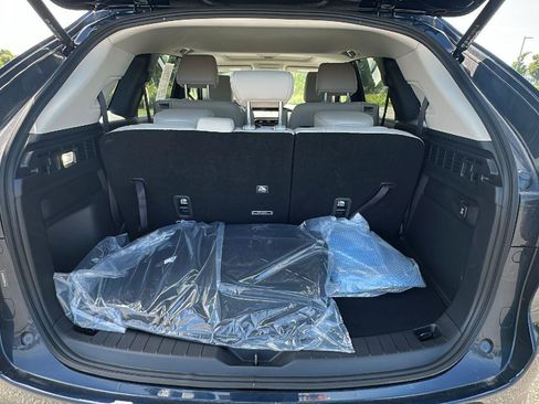 Used 2024 MAZDA CX-90 Plug-In Hybrid w/ Preferred image 23