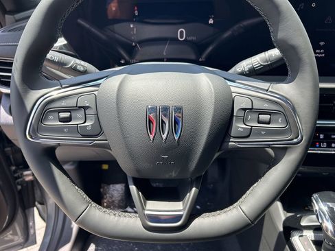 New 2025 Buick Envista Avenir image 31