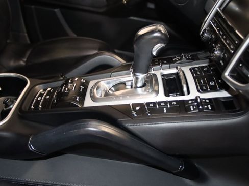 Used 2016 Porsche Cayenne GTS AWD/4WD image 65