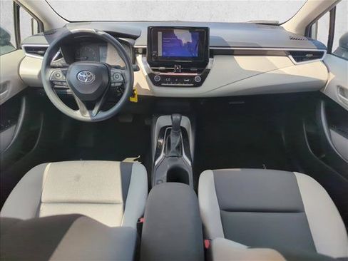 Used 2025 Toyota Corolla LE FWD image 25