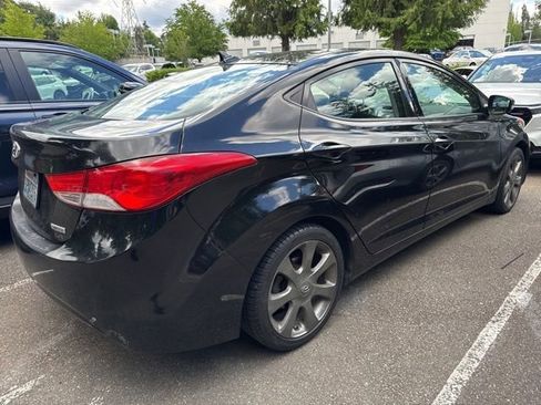 Used 2013 Hyundai Elantra Limited w/ Technology Pkg FWD image 4