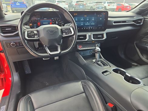 Used 2025 Ford Mustang Premium RWD image 27