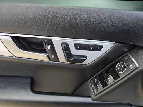 Used 2013 Mercedes-Benz C 250 Sedan image 18