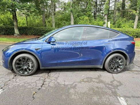 Used 2023 Tesla Model Y Long Range AWD/4WD image 5