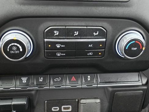 Used 2024 Chevrolet Silverado 3500 W/T image 19