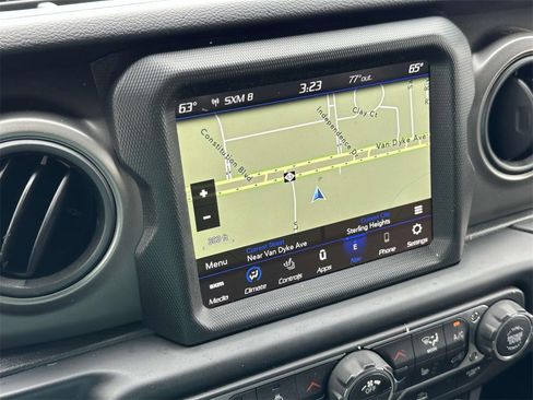 Used 2022 Jeep Gladiator Willys image 27