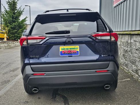 New 2025 Toyota RAV4 XLE image 4