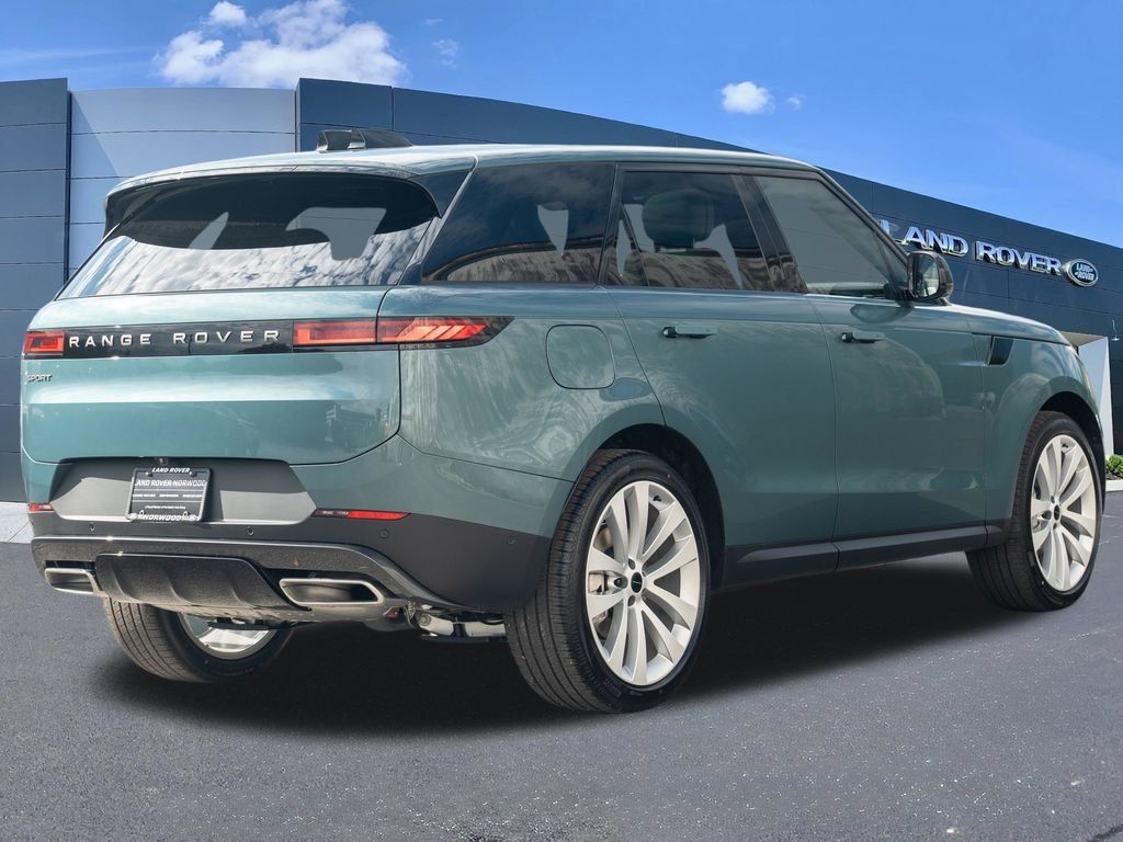 New 2027 Land Rover Range Rover Sport SE AWD/4WD image 4