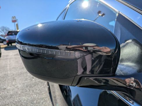 Certified 2023 Nissan Murano SV w/ SV Midnight Edition Package image 13