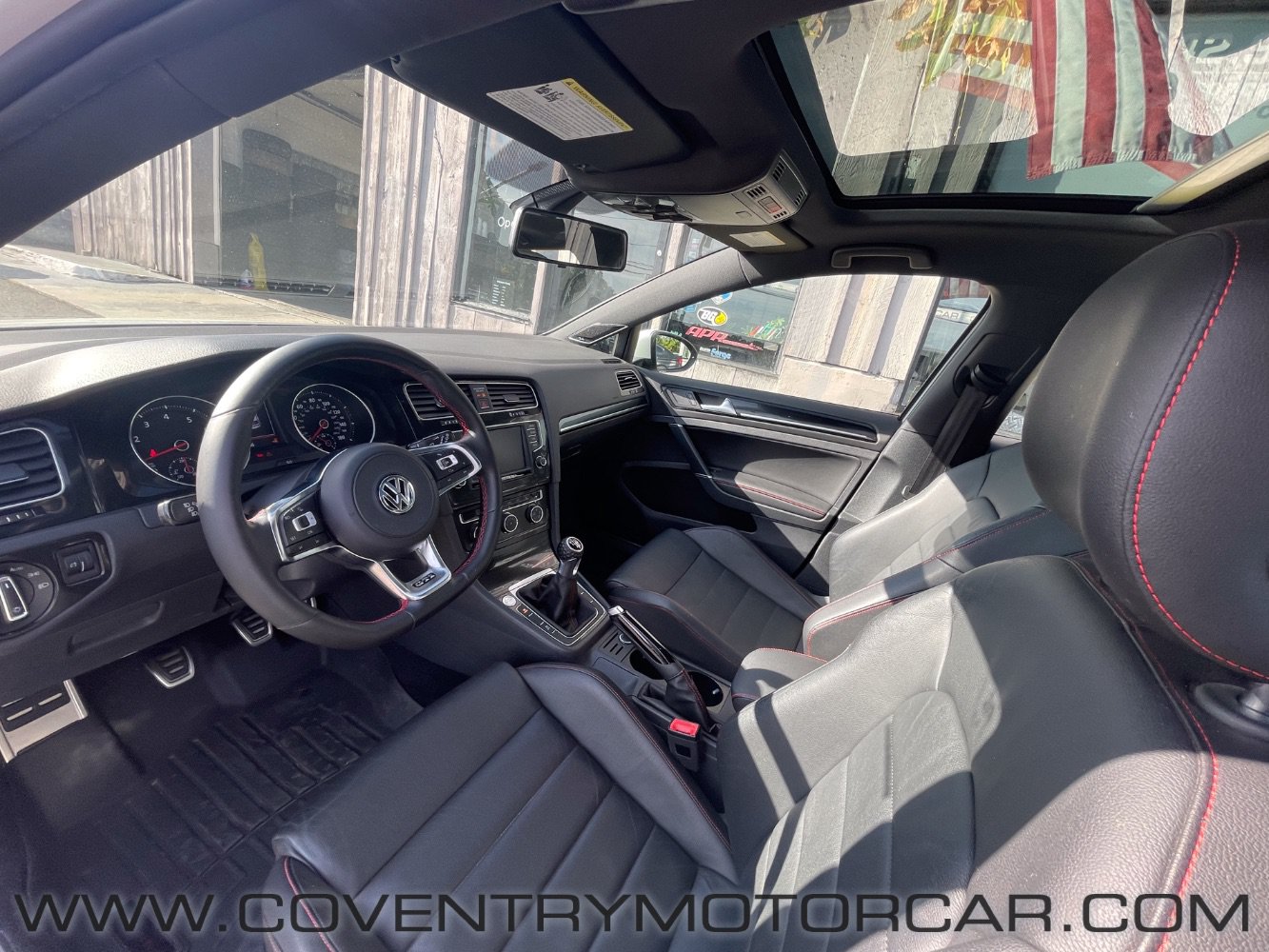 Used 2017 Volkswagen GTI SE FWD image 23