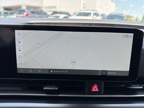 New 2026 Kia Carnival FWD image 12