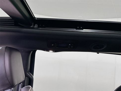 New 2026 Chrysler Pacifica Limited FWD image 19