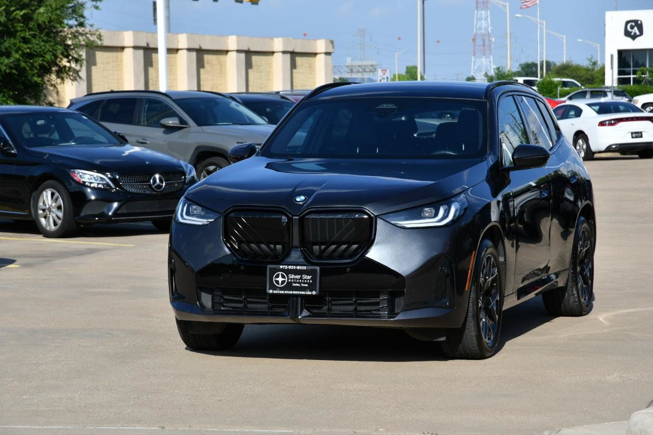 Used 2025 BMW X3 xDrive30i AWD/4WD image 2
