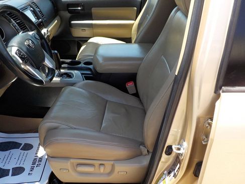 Used 2016 Toyota Sequoia SR5 w/ Premium Package RWD image 13