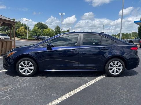 Used 2022 Toyota Corolla LE FWD image 8