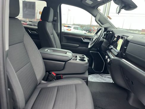 Used 2023 GMC Sierra 1500 SLE image 31