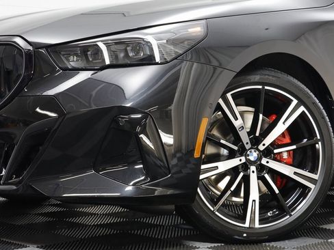 New 2026 BMW 530i xDrive w/ M Sport Package image 3