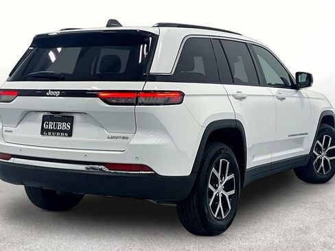 Used 2024 Jeep Grand Cherokee Limited image 2