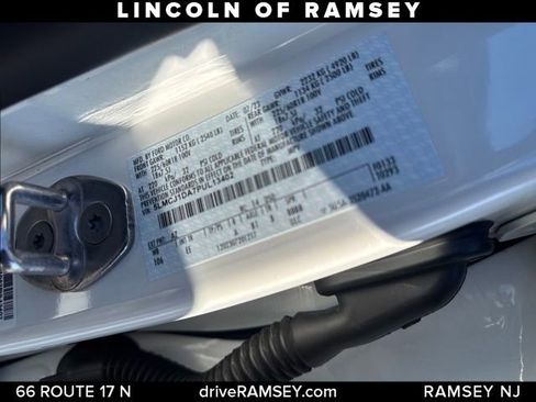 Used 2023 Lincoln Corsair AWD w/ Rear Removable Package Tray image 27