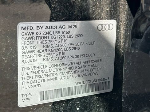 Used 2025 Audi Q3 2.0T Premium w/ Convenience Package AWD/4WD image 68