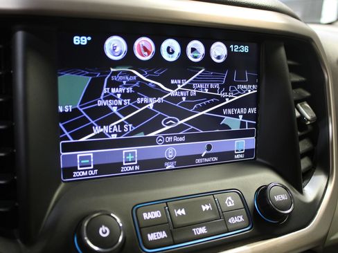 Used 2017 GMC Acadia Denali AWD/4WD image 30