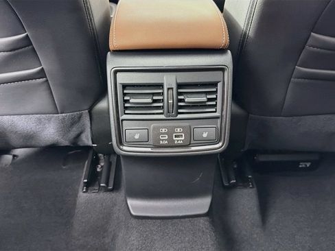 Used 2025 Subaru Forester Touring AWD/4WD image 26