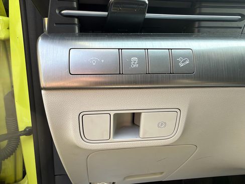 Used 2024 Hyundai Kona SEL AWD/4WD image 23