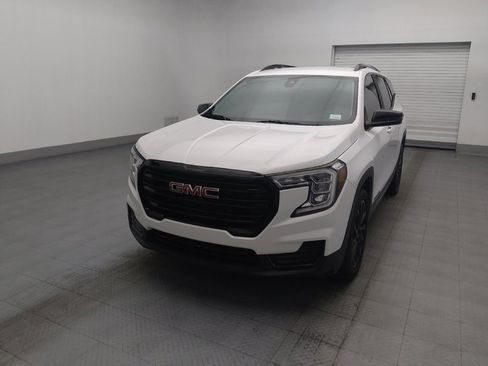 Used 2023 GMC Terrain SLE w/ Elevation Edition FWD image 15