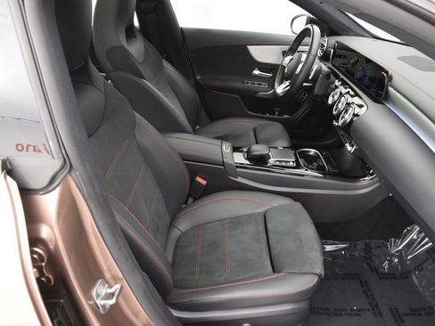 Used 2023 Mercedes-Benz CLA 250 image 16