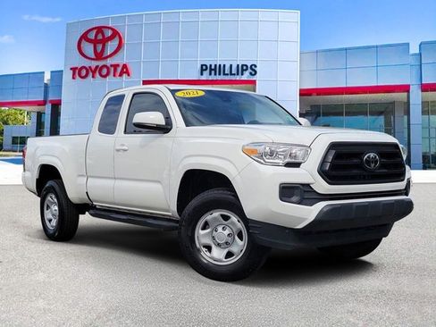 Used 2021 Toyota Tacoma SR image 1