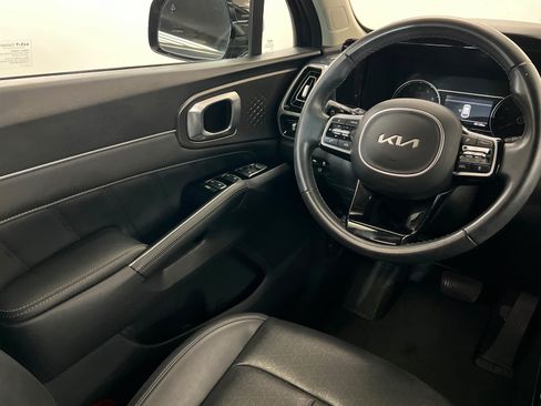 Used 2022 Kia Sorento SX AWD/4WD image 12