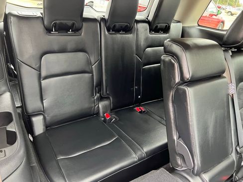 Used 2025 Nissan Pathfinder Platinum w/ Lighting Package (N92) image 19