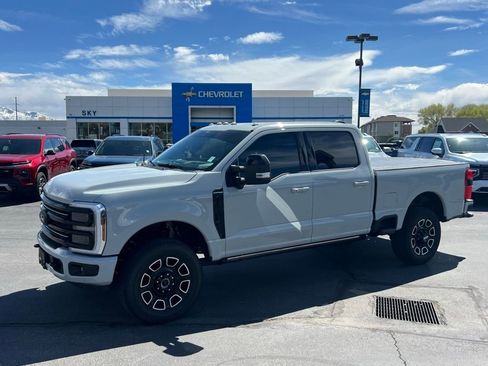 Used 2025 Ford F350 Platinum AWD/4WD image 1