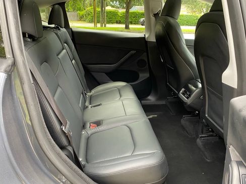 Used 2023 Tesla Model Y AWD image 20