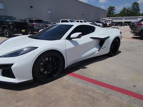 Used 2026 Chevrolet Corvette Z06 w/ Stealth Interior Trim Package RWD image 4